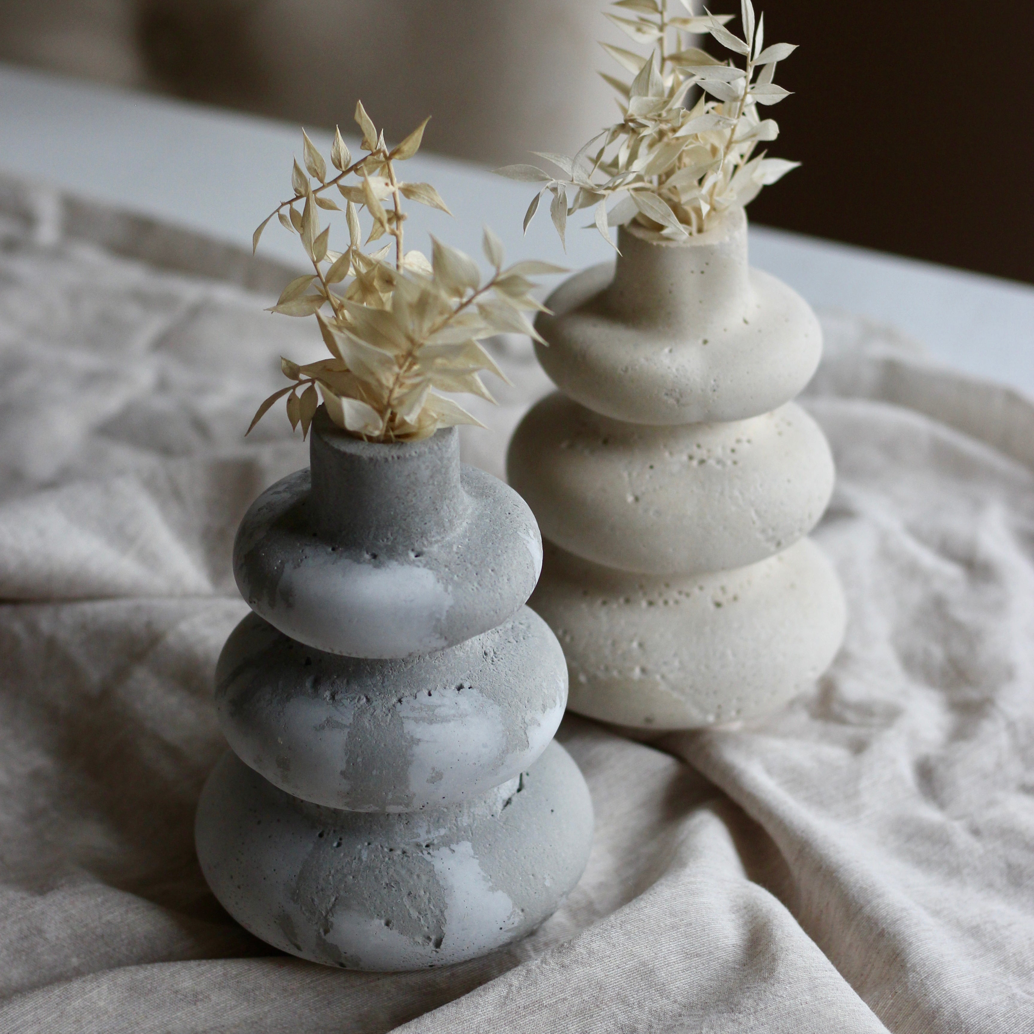 Betonvase ; Vase ; Trockenblumenvase „Infinity“ Mittel