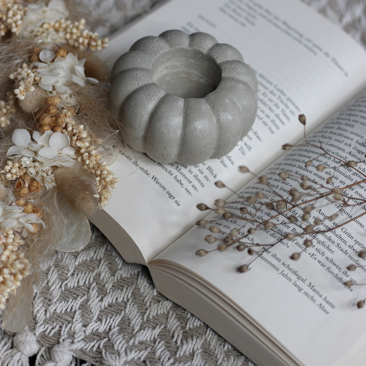 Teelicht Betonkürbis ; Kürbis ; Herbstdeko ; "Teelicht Kürbis"