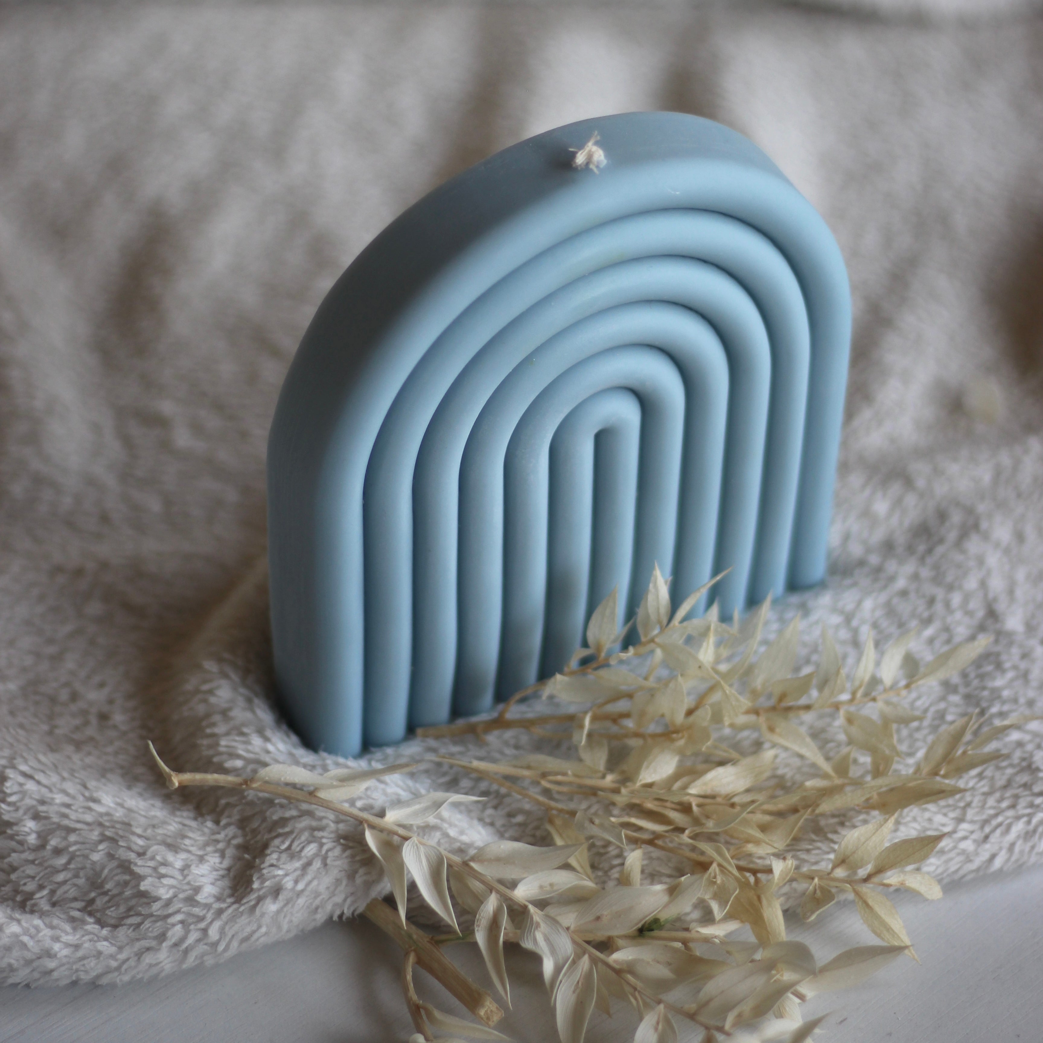 Kerze Regenbogen ; „Rainbow breit“ - Himmelblau