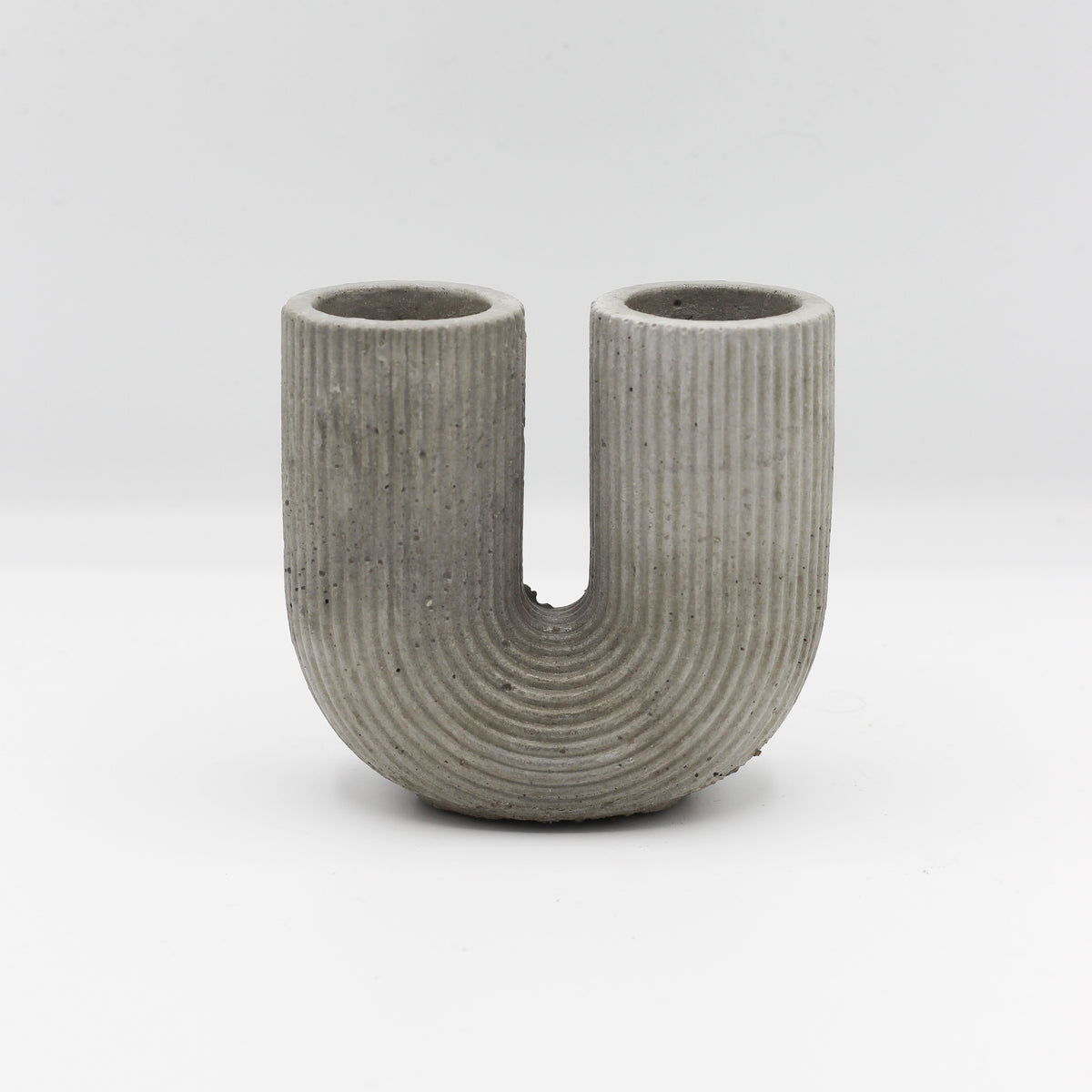 Betonvase „U-Vase small“