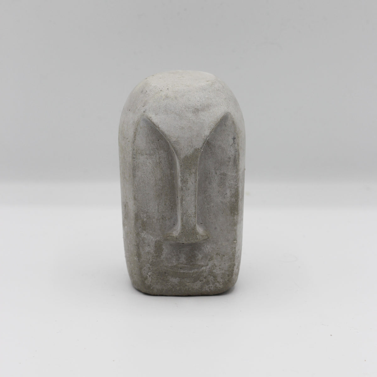 Beton; Gesicht; „Moai Kopf“ groß
