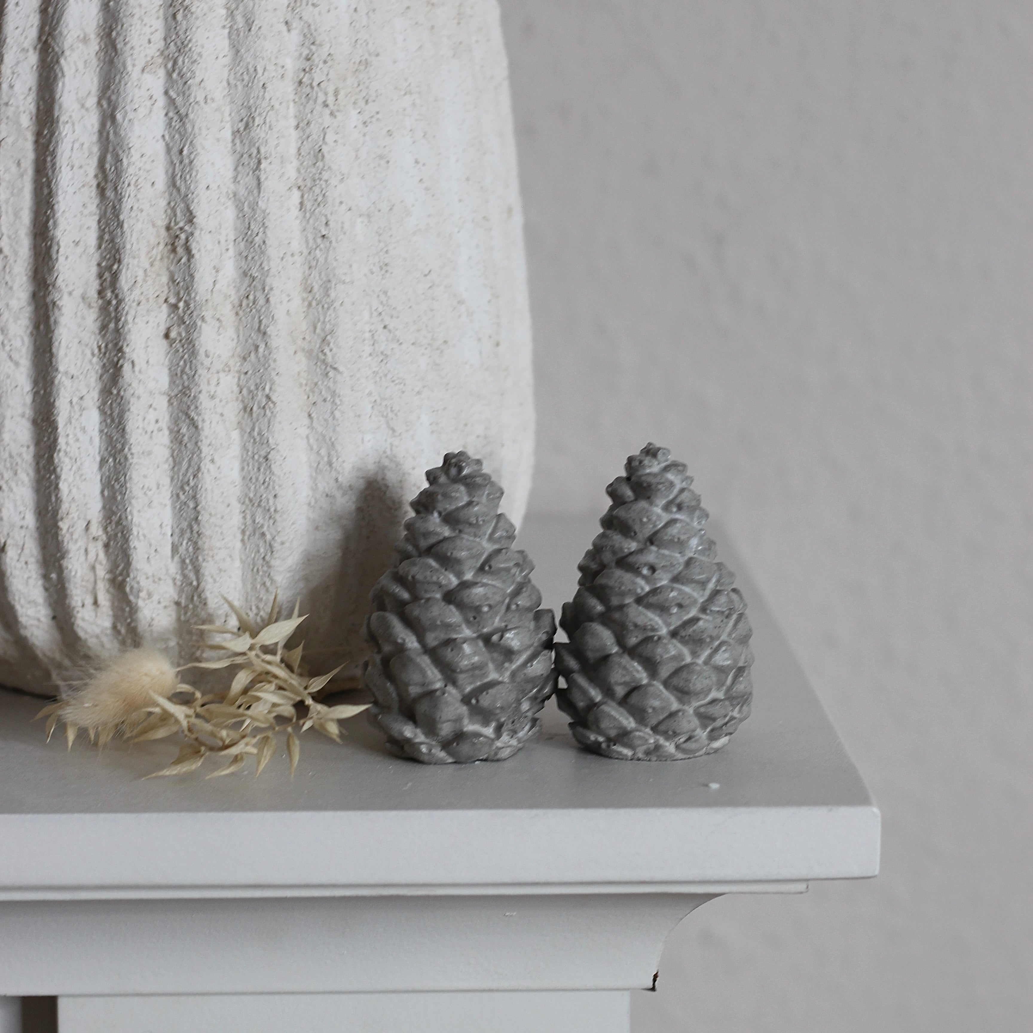 2 er Set  Kiefer Zapfen Beton
