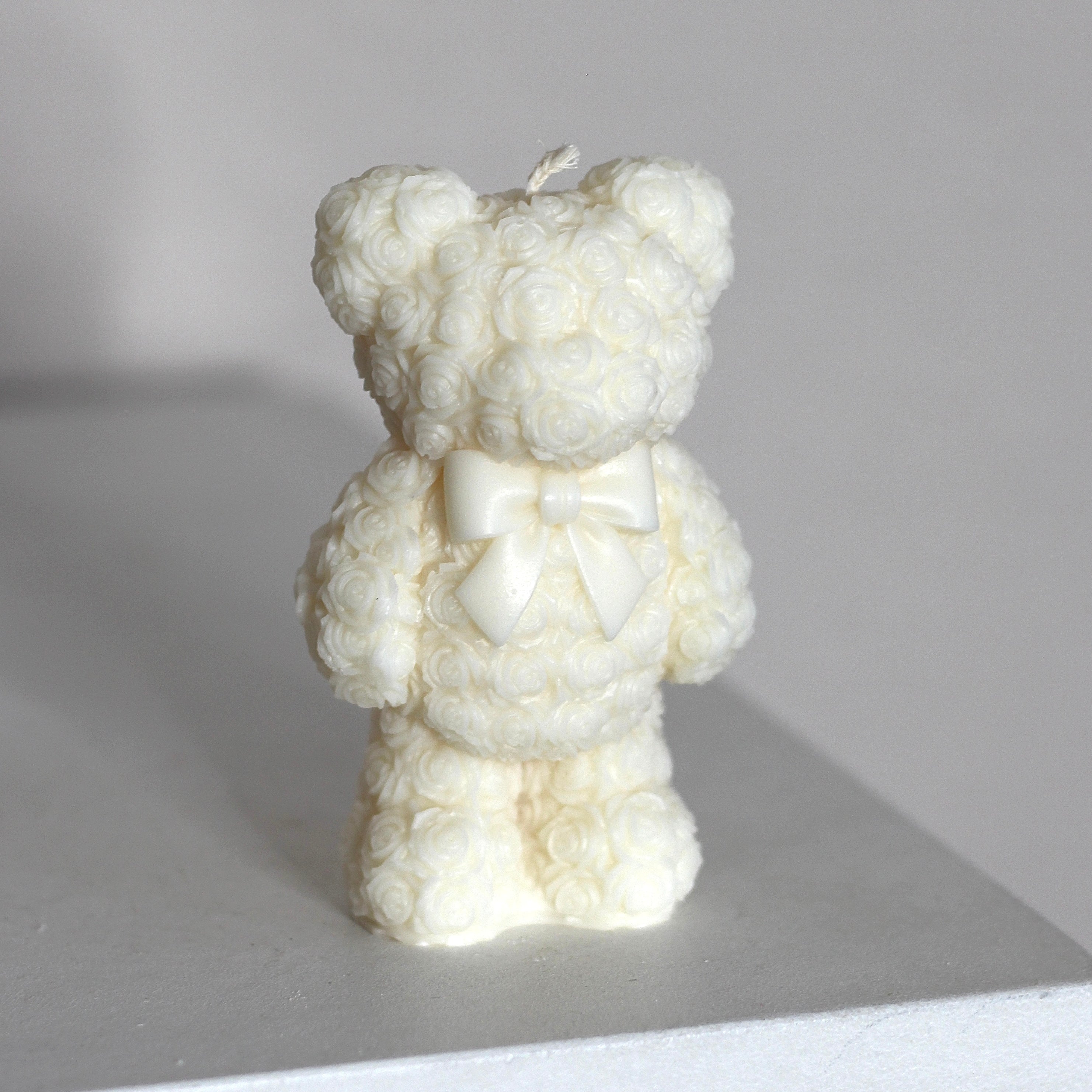 Kerze ; Teddy; stehender Teddy mit Schleife