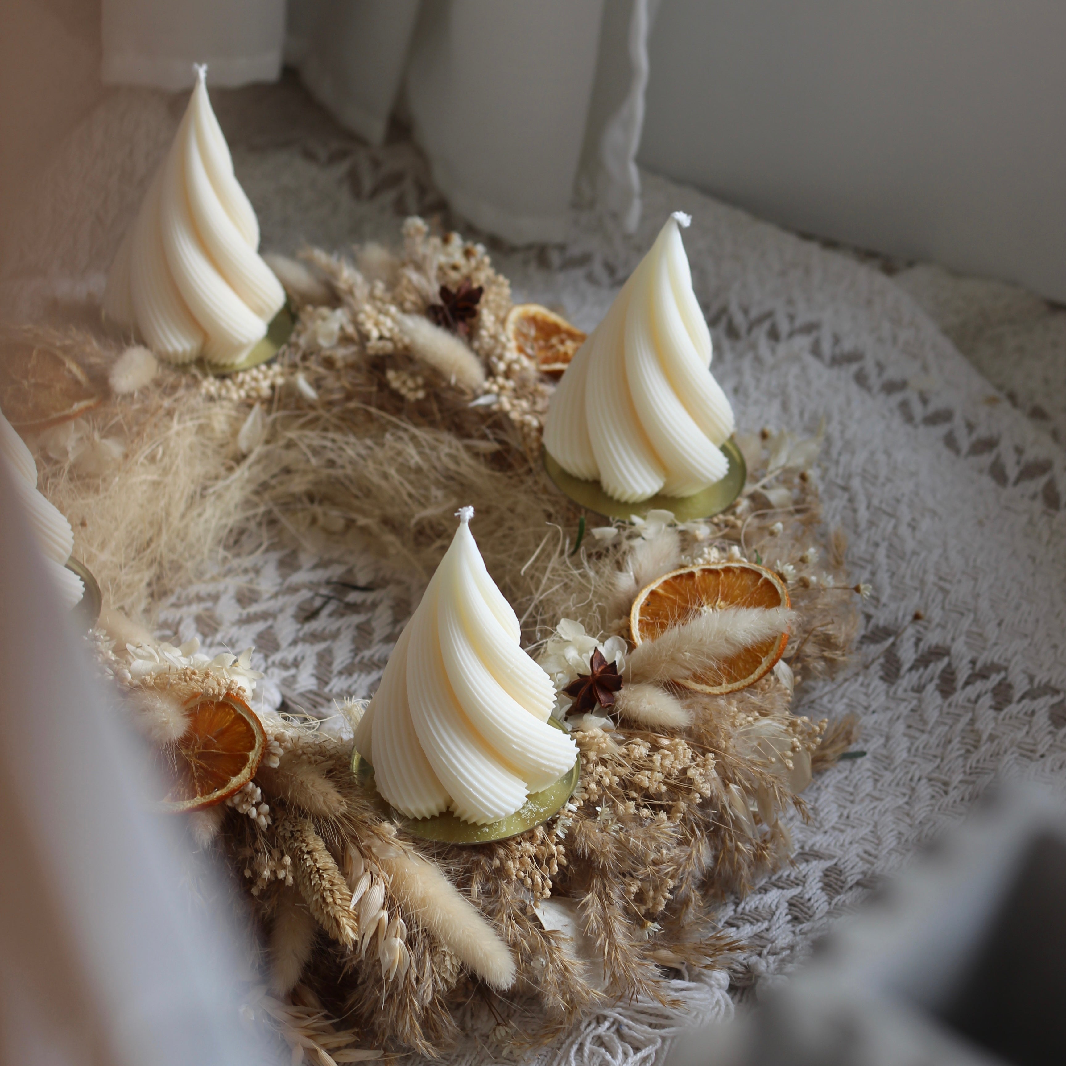 4 er Set  Kerze „Tannenbaum verdreht groß"