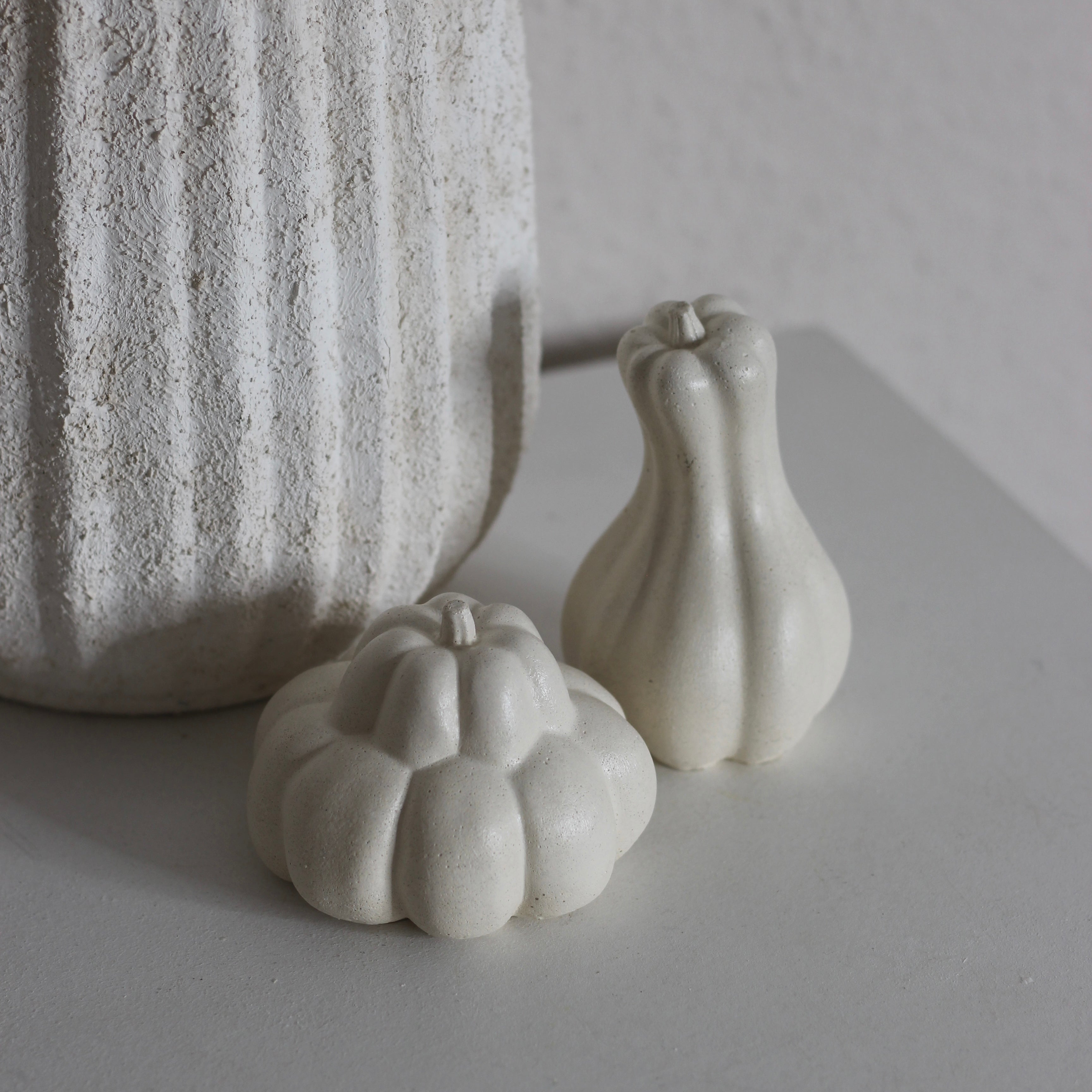 Betondekoration Kürbis Variante 6 "Squash" groß
