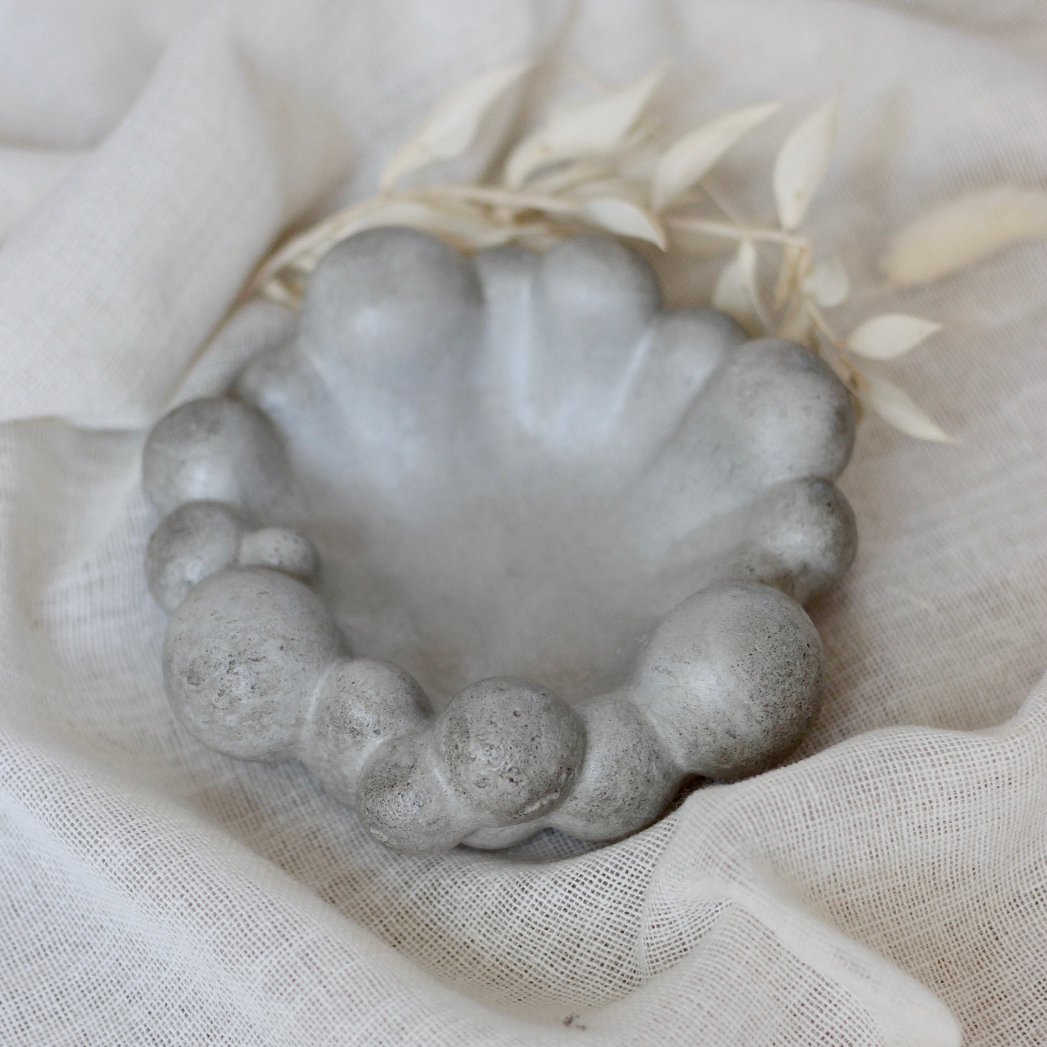 Beton Schale "Bubbly"