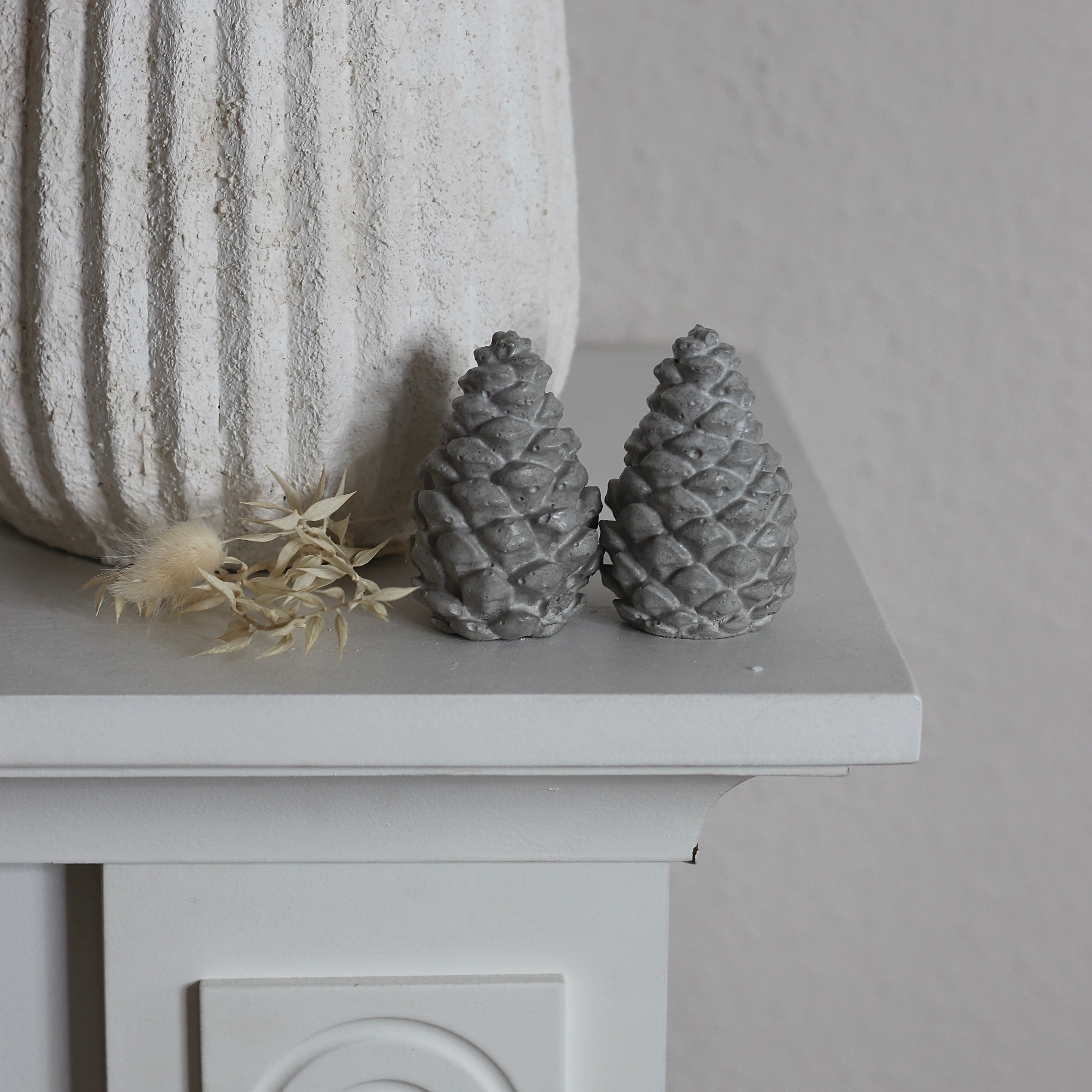 2 er Set  Kiefer Zapfen Beton