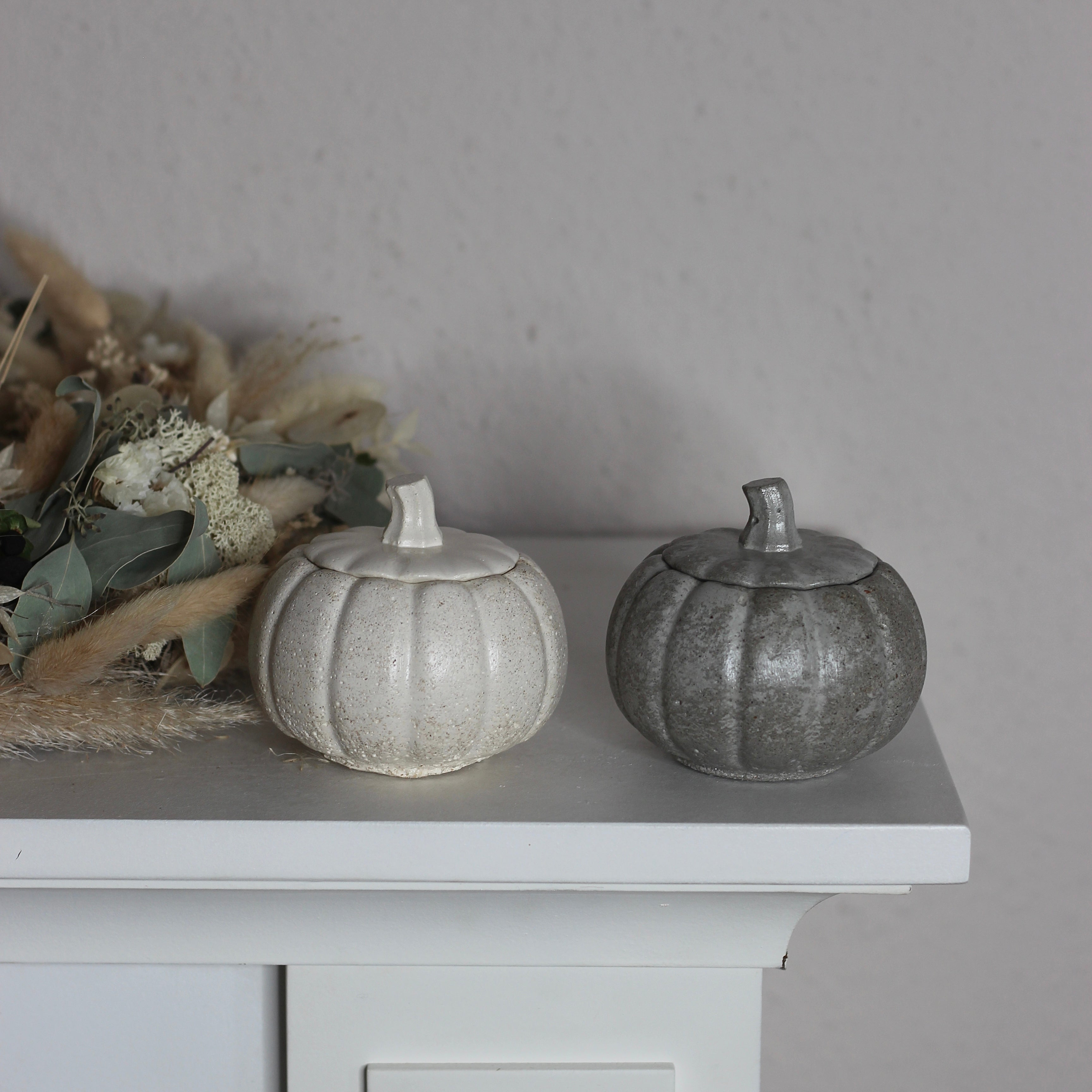 Duftkerze Duft: "Pumpkin Spice" im Beton Kürbis