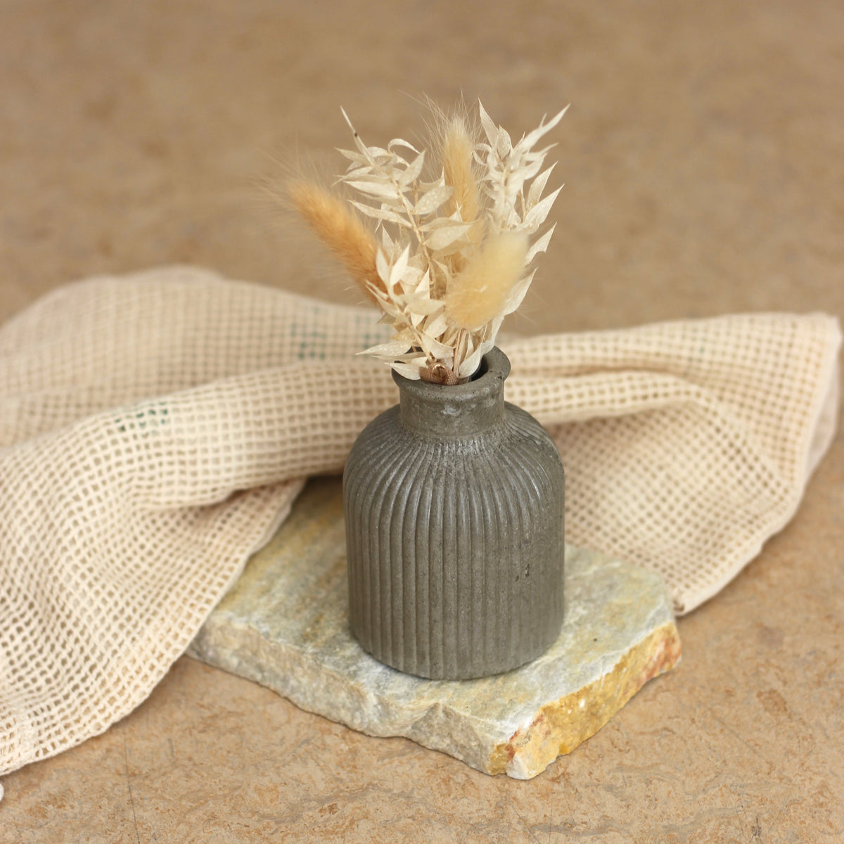 Betonvase; Vase ; Trockenblumenvase 1