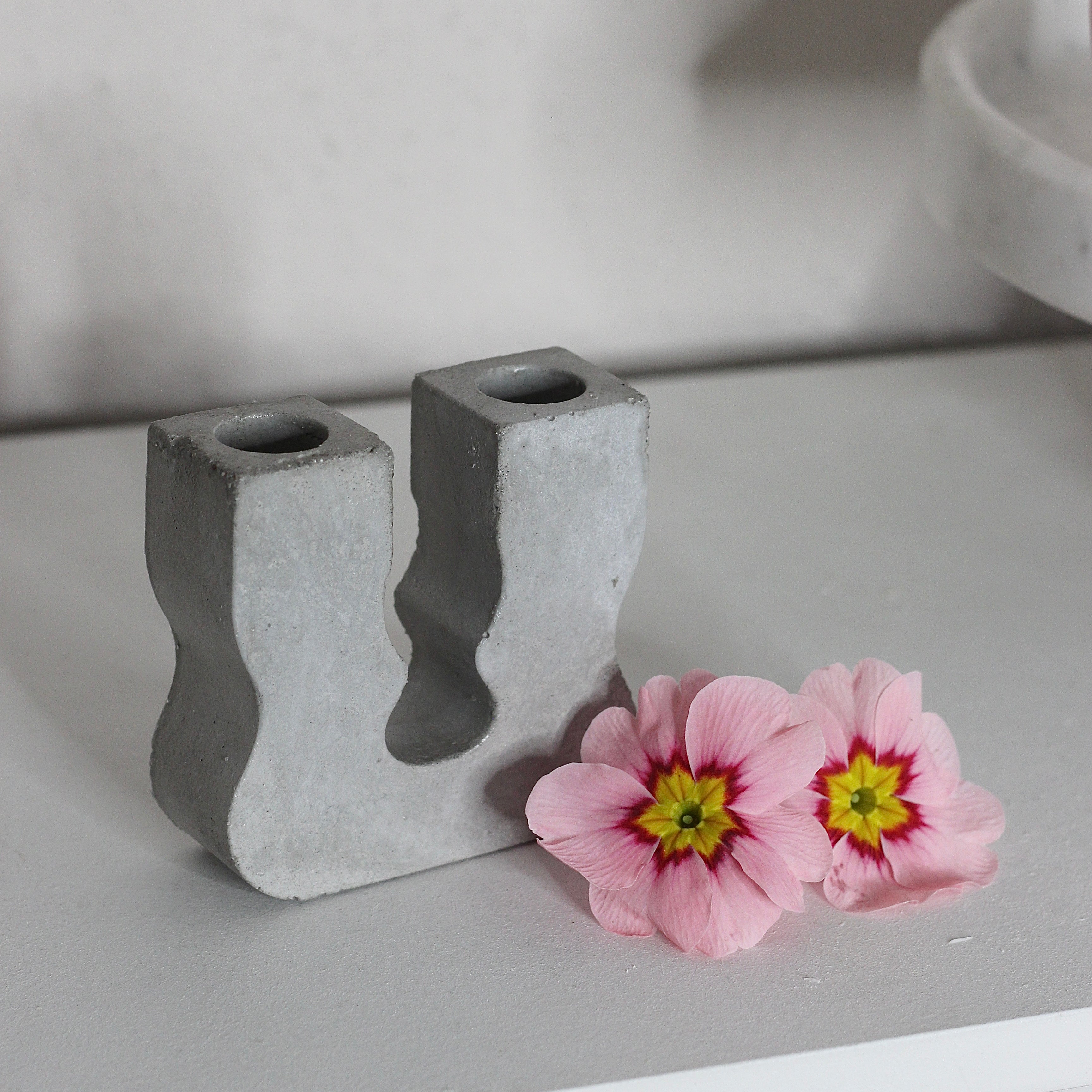 Beton Kerzenständer „Double Trouble"