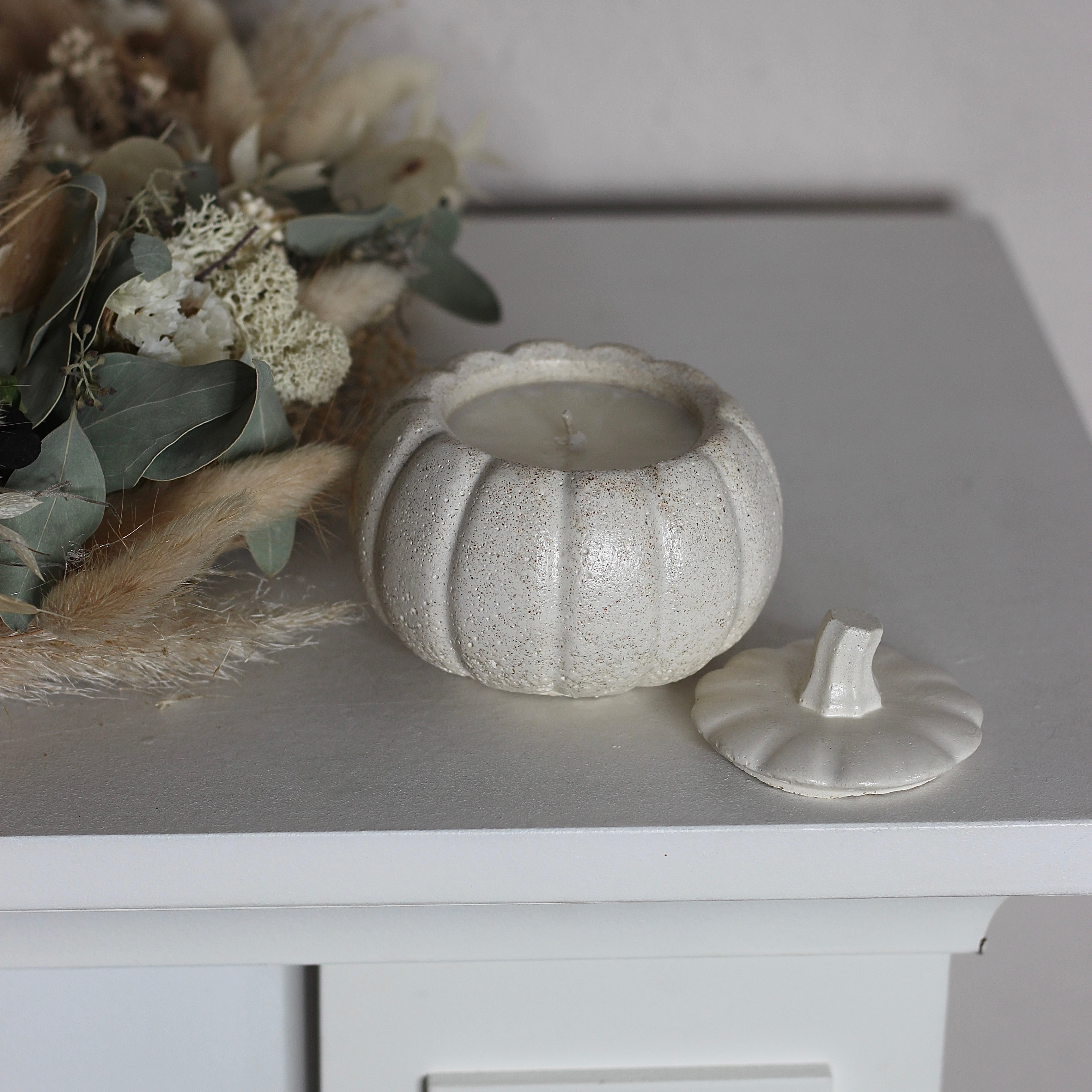 Duftkerze Duft: "Pumpkin Spice" im Beton Kürbis