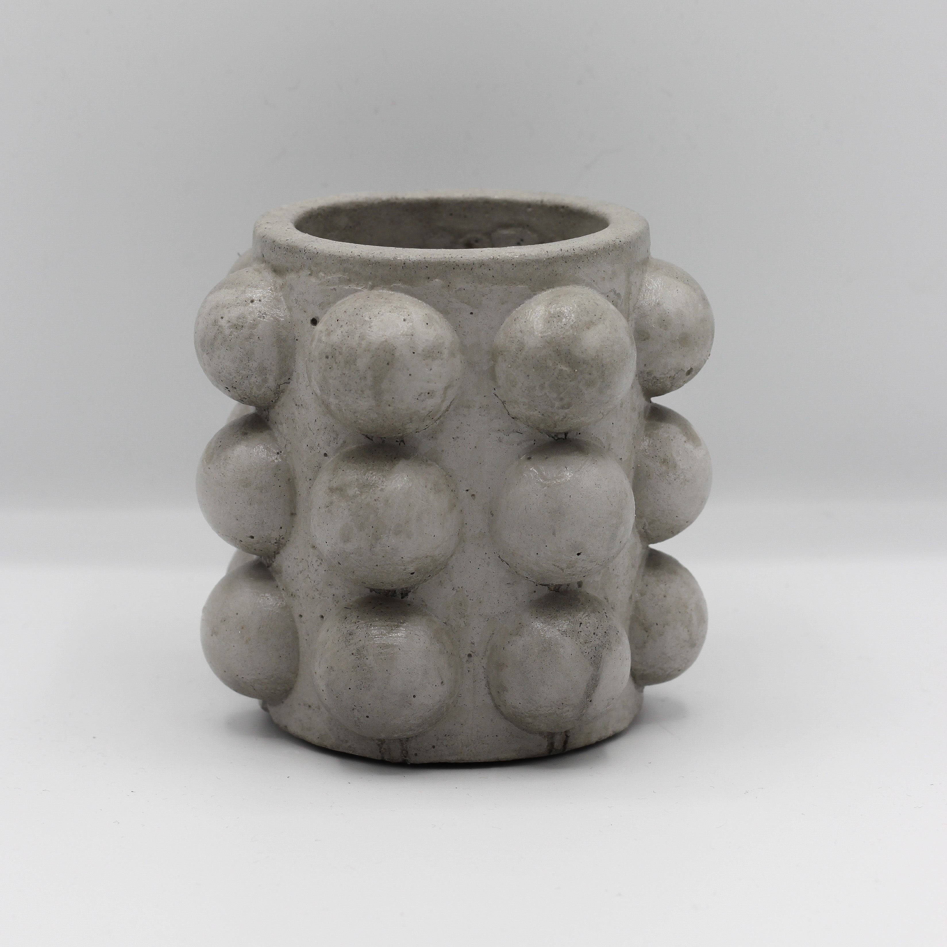 Betonvase ; Vase ; Bubble ; Trockenblumenvase „Chelly“