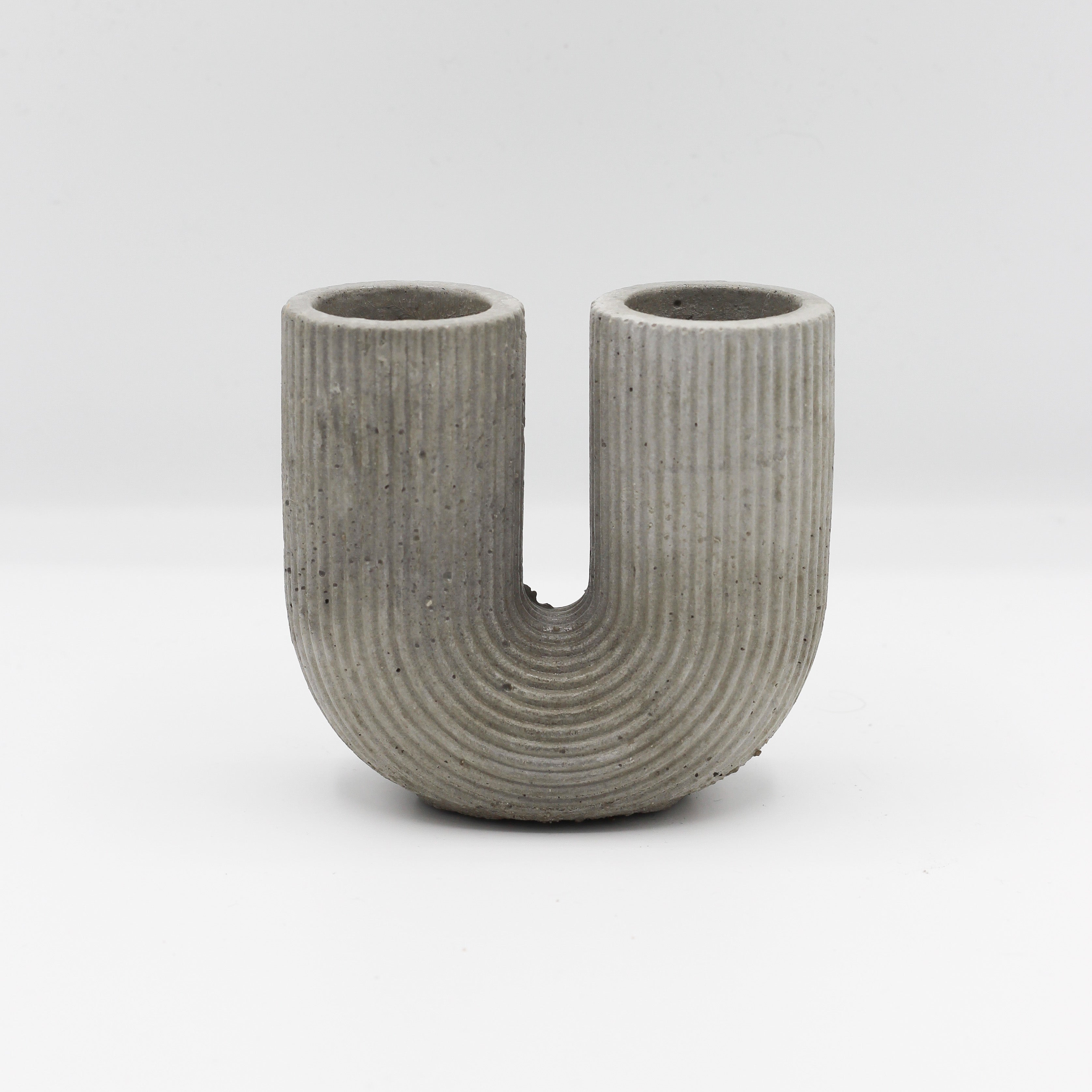 Betonvase „U-Vase small“