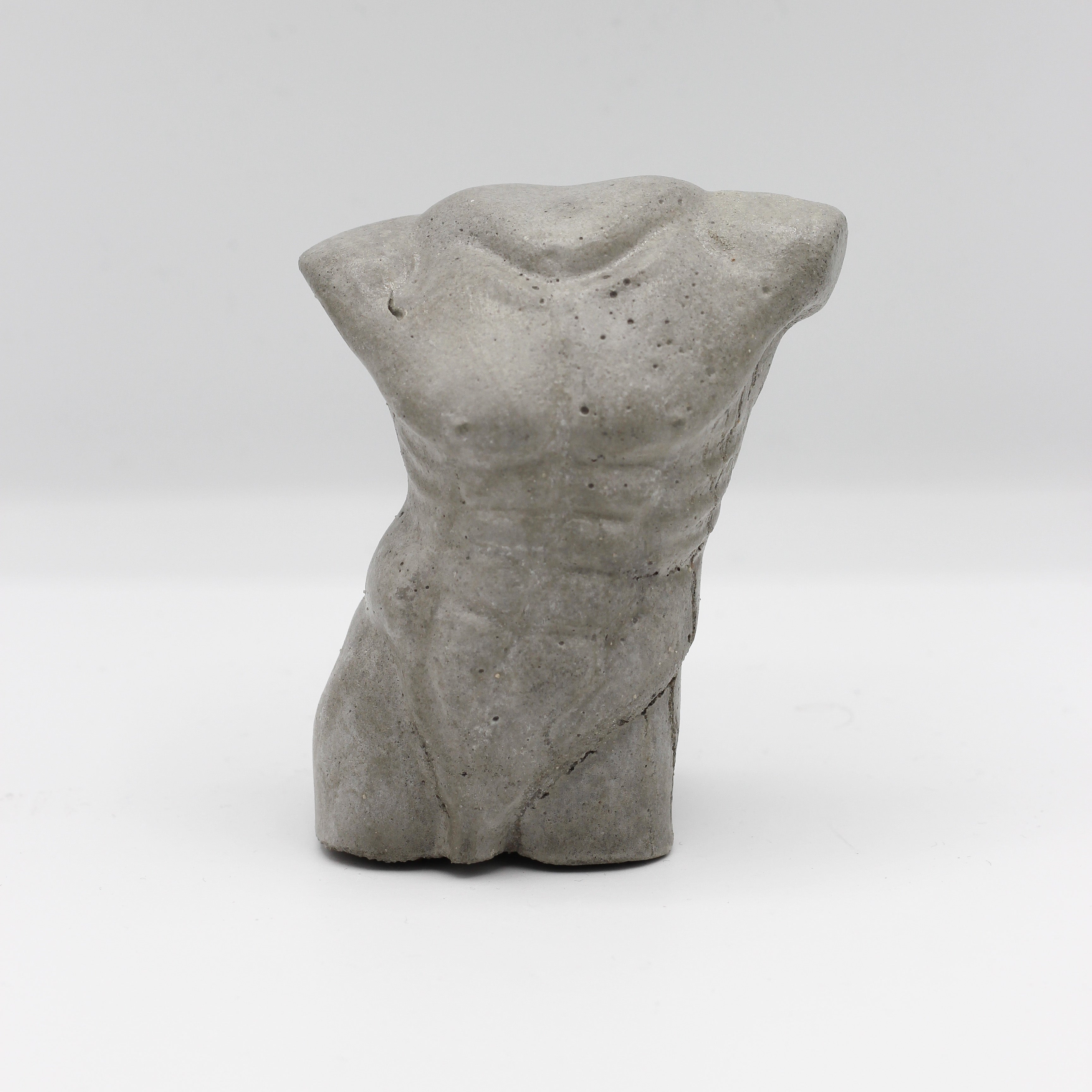 Beton ; Körper;  Mann ; Body „Adonis“