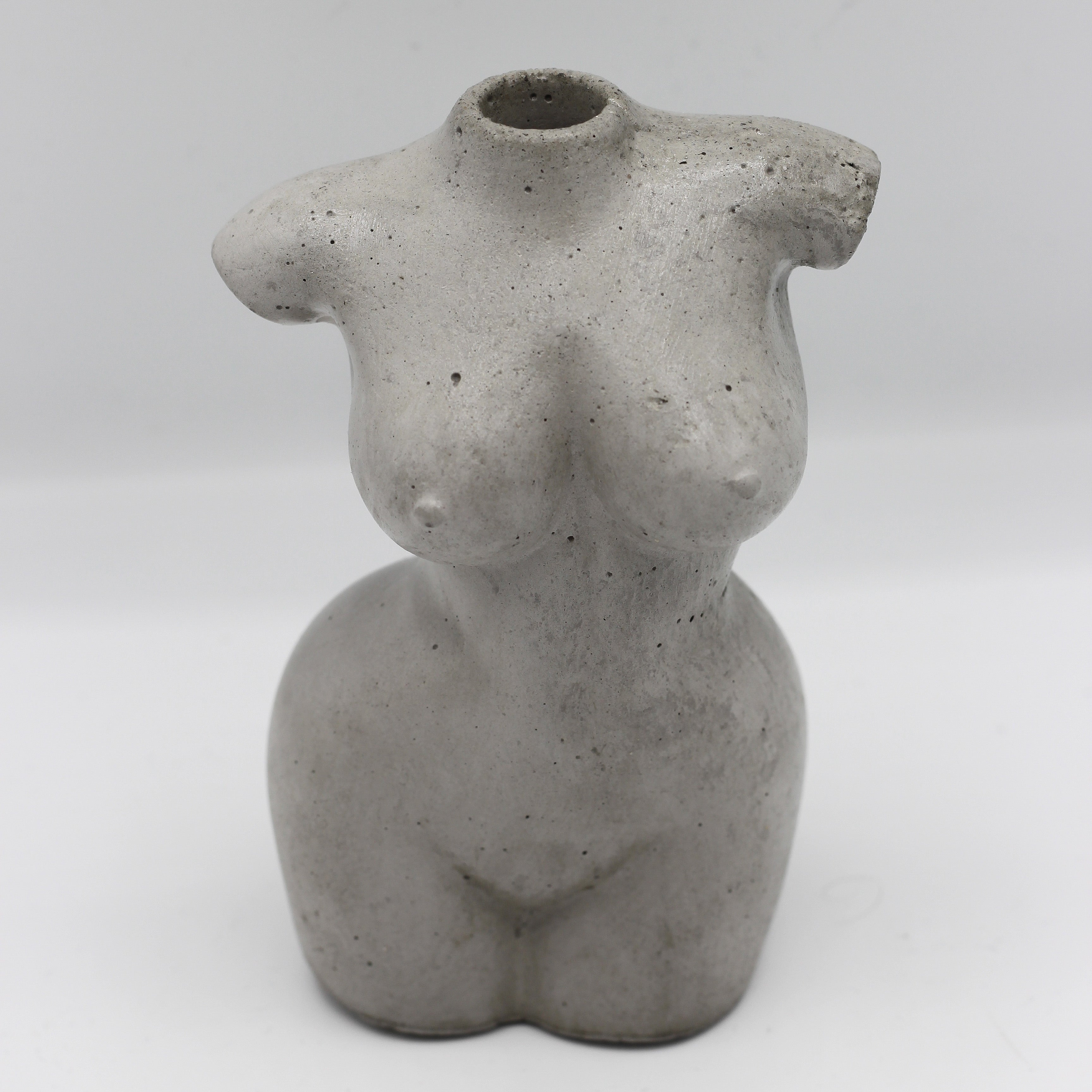 Betonvase; Frau; Körper; Body ;
Trockenblumenvase „Madame“